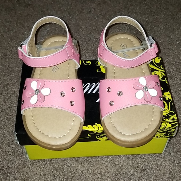 Chulis Angel Flower Sandals - Picture 3 of 8